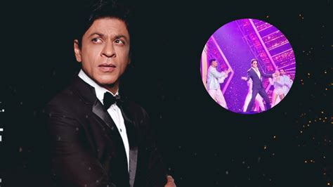 Shah Rukh Khan Sends Fans Into A Tizzy As He Returns To Stage At Mumbai