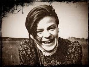 The family lived in ludwigsburg, germany from the summer of 1930 till spring of 1932, after which they moved to ulm and finally to munich where sophie attended a secondary school for girls. #ShesGotVERVE — Sophie Scholl: Shero of the Nazi Resistance