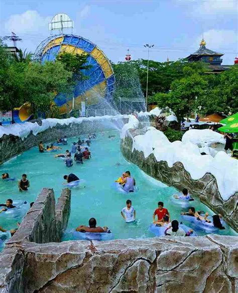 Taman mini indonesia indah (tmii) adalah salah satu wisata yang memperkenalkan keragaman budaya indonesia baik untuk orang indonesia maupun orang asing. Info TERBARU Harga Tiket Snowbay 2020