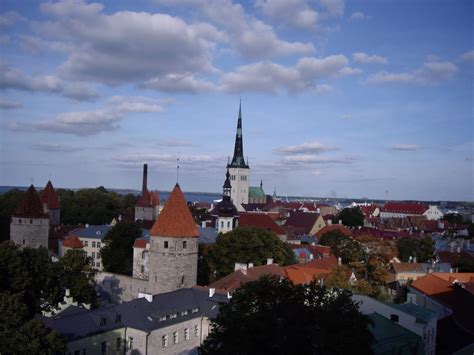 Due to the russian spelling, the form tallin is sometimes found in international publications; Mis viajes y algo mas: TALLIN, CAPITAL DE ESTONIA
