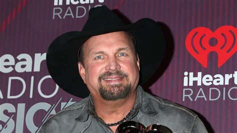 Garth Brooks Reveals Location Of Fifth Stop On Dive Bar Tour Wild
