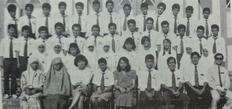 Berikut adalah beberapa selebritas perempuan yang tinggi, untuk menunjukkan bahwa anda tidak sendiri: U6A5 Sekolah Tinggi Melaka 1989