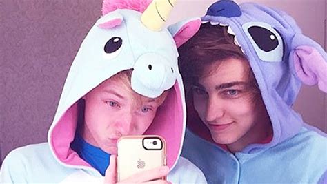 Who Are Sam And Colby 5 Things On The Youtube Duo Hollywood Life