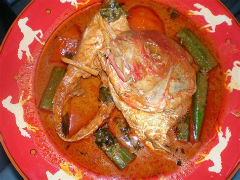 800 gr ikan kakap, potong 5 bagian bahan 2 : Dari Dapur NaSya: kari kepala ikan merah