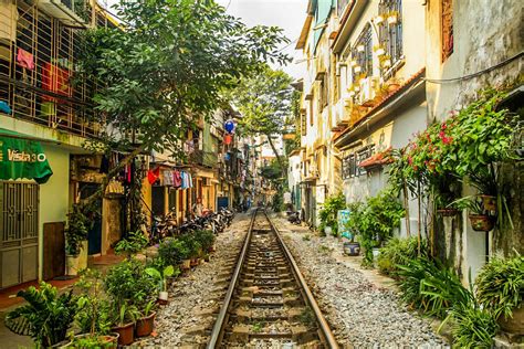 Hanoi Train Street A Quick Guide Green Eyed Traveller