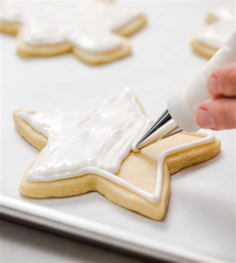 How To Make Royal Icing Recipe Royal Icing Royal Icing Recipe