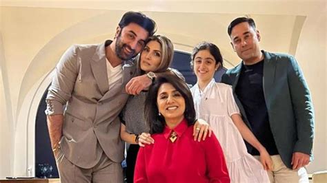 Ranbir Kapoor Celebrates Mom Neetu Kapoors Birthday In London Alia