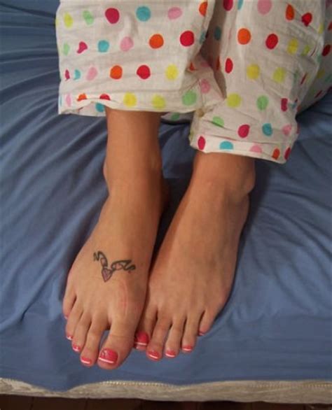 Tiffany Rayne S Feet Free Mobile Porn Video. 