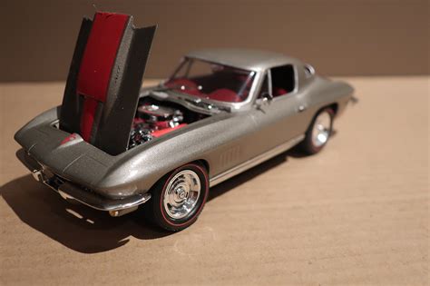 1963 Chevy Corvette Plastic Model Car Kit 132 Scale 1112