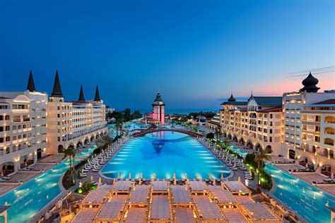 Geniş ve ferah alanıyla siz değerli misafirlerimize standartları uçlarda yaşatıyor! Best Luxury Hotels In Antalya 2020 - The Luxury Editor
