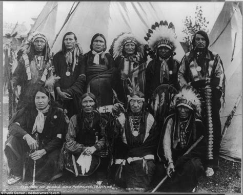 Photos Of Native Americans 100 Years After Last Battle Daily Mail Online