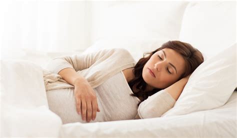 Vastu Guidelines For Sleeping Position During Pregnancy
