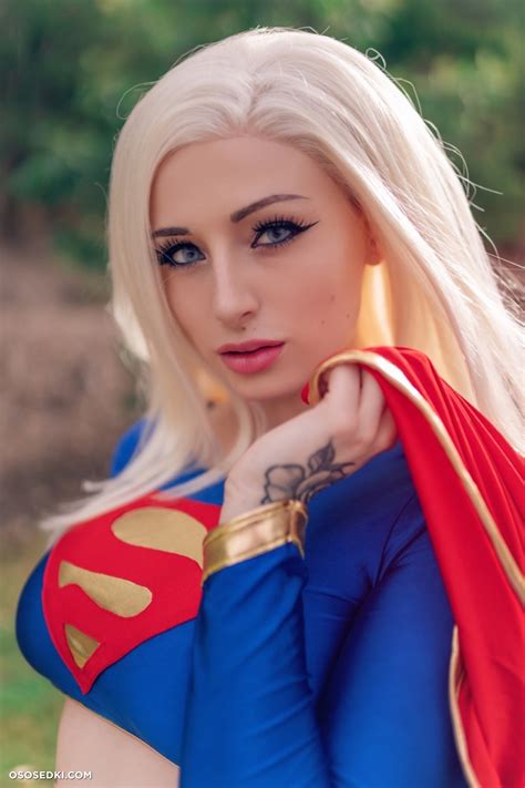 Kayla Erin itskaylaerin Supergirl DC Comics تم تسريب صورة من Onlyfans Patreon Fansly
