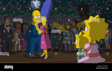 Les Simpsons De Gauche Homer Simpson Voix De Dan Castellanata Marge Simpson Voix De