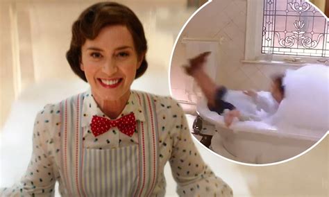 Emily Blunts Mary Poppins Returns Bathtub Scene Was Real