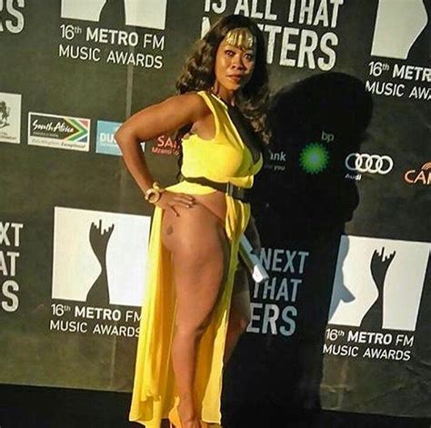 6 Mzansi Celebs Most Revealing Skin At The 2017 Metro Fm Awards The