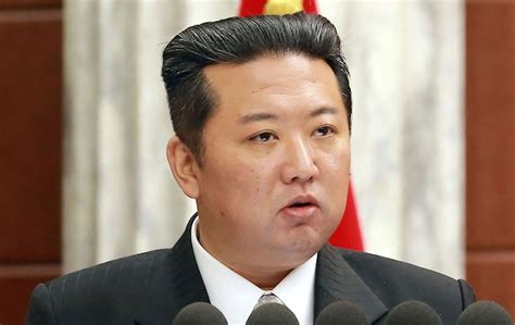 Kim Jong Un Pictured Looking Noticeably Slimmer Fanning Rumours Of