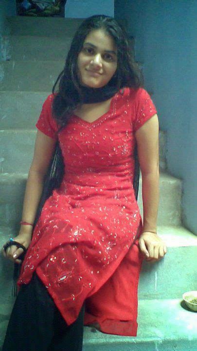 beautiful desi sexy girls hot videos cute pretty photos desi pakistani hot girls in room hot