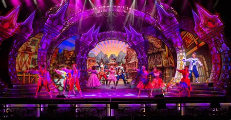Review Cinderella At The Wycombe Swan Theatre Pocket Size Theatre