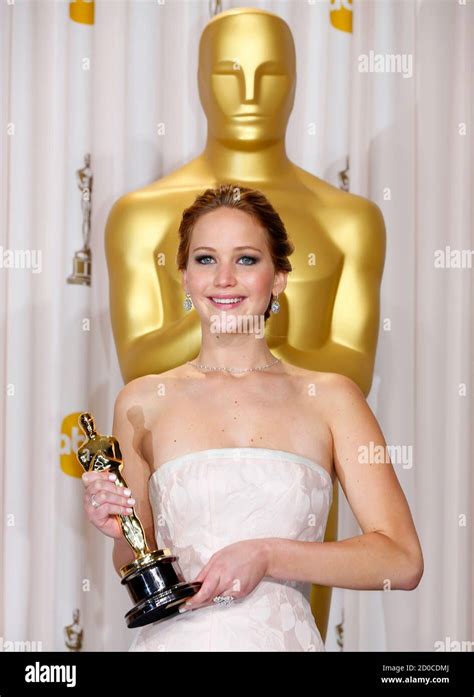 Jennifer Lawrence Oscar 2013 Hi Res Stock Photography And Images Alamy