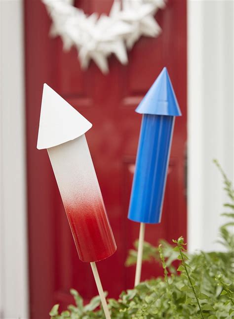 Make Your Own 4th Of July Rockets July Crafts 4th Of July