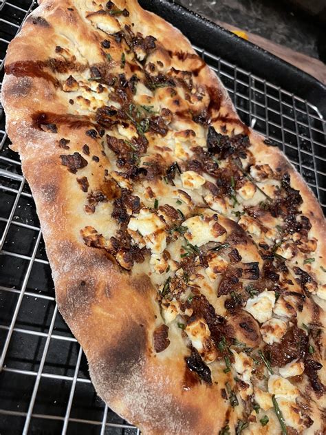Caramelized Onion Goat Cheese Chive And Balsamic Glaze Flatbread R