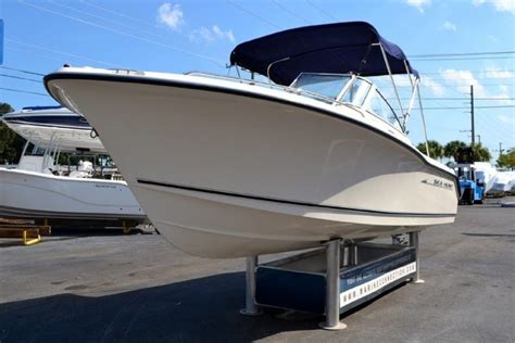 Used 2005 Sea Hunt Escape 220 Dual Console Boat For Sale In West Palm