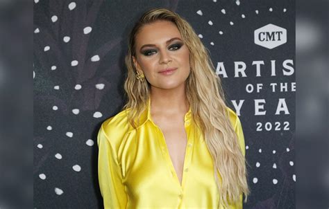 Kelsea Ballerini Wears Yellow Dress At Cmt Artists Of The Year Event