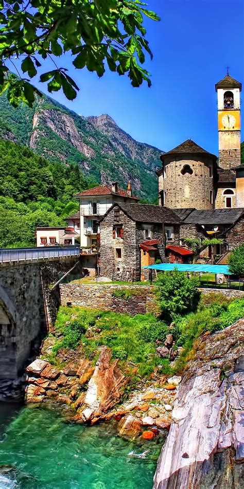 Necesitamos ubicarnos en el espacio que nos rodea. The stunning village of Lavertezzo ~ in the Ticino region ...