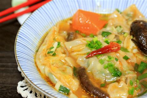 The japan food addict app is here! A Box of Kitchen: Gyoza soup