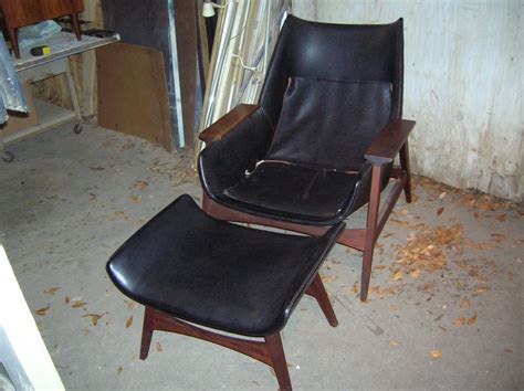 This collector of midcentury modern pieces takes a different approach. A Modern Line / Heywood Wakefield refinishing and other ...