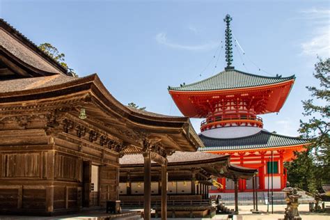 5 Things You Must See In Koyasan Japan ~ The Five Foot Traveler
