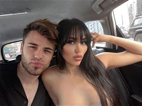 Newlywed Marnie Simpson Poses Naked On Her Bed To Promote Her OnlyFans