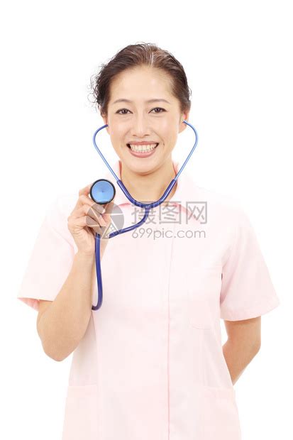 有听诊器听的亚裔女护士高清图片下载 正版图片503062196 摄图网