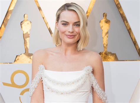 Margot Robbies Brother Trolls Her For Losing Best Actress At The 2018