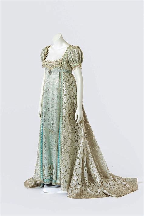 Pin By Stefanie Gross On Historical Dresses And Gowns Regency Era