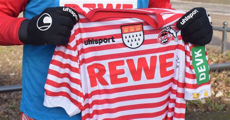 Fc köln karnevaltrikot 2020/21 wunschweise mit oder ohne spielerflock! Karnevalstrikot des 1. FC Köln von Simon Terodde getragen