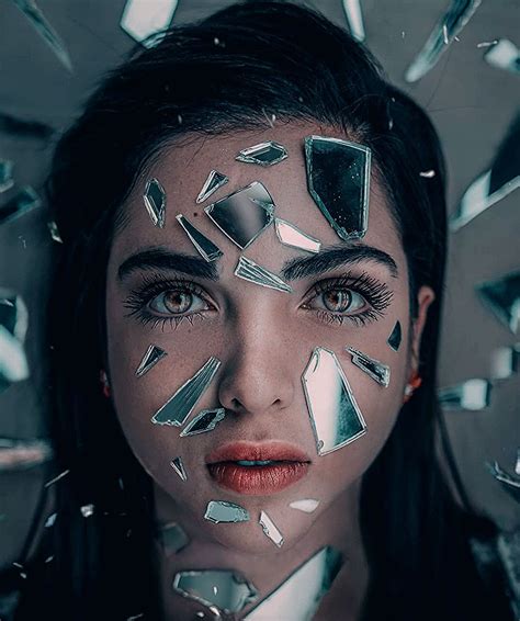 This Photographer Uses Clever Tricks To Shoot Striking Portraits Art