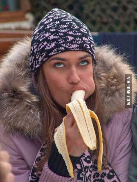 Girls Eating Bananas Not What You Expected 9gag
