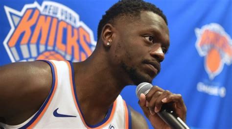 Julius randle is an actor, known for backstage: Julius Randle a une étoile dans un coin de la tête ...