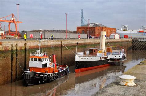 Medway Queen Departs Avonmouth