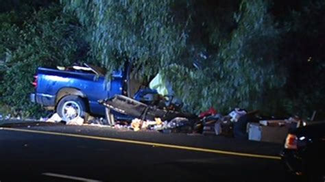 1 Dead 2 Injured After Car Slams Into Tree In San Jose Abc7 San
