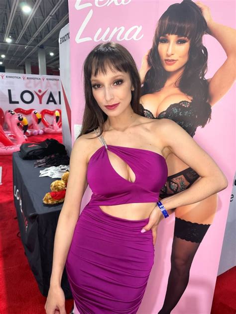 All Adult Network Lexi Lunas Exxxotica Expo Attendance Sparks Social Media Surge