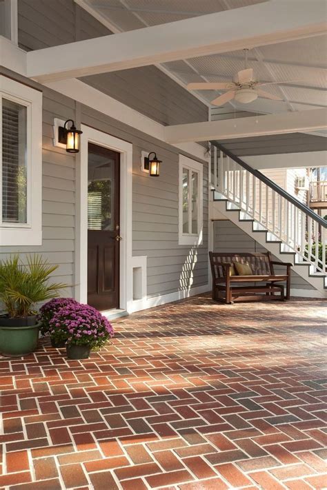 Can Vinyl Siding Be Painted With Traditional Porch And Brick Paving