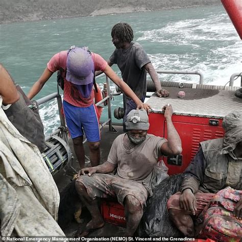 Cruise Ship Evacuation From St Vincent Volcano Is For Vaccinated People Only Daily Mail Online