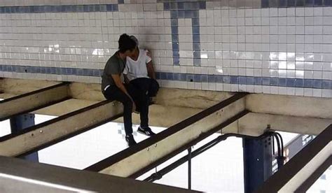 He Actually Cared Man Risks Life To Help Save Suicidal Woman Dangling Over Subway Nyc Tracks