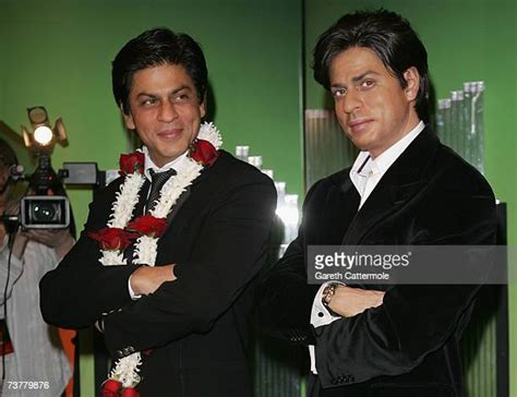 Bollywood Star Shah Rukh Khan Unveils Wax Figure Photos And Premium