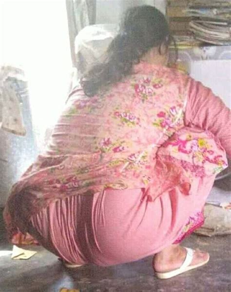 Смотрите видео desi gaand онлайн. Pakistan Big Ass (Gand) Moti Girl In Tight Salwar Photos