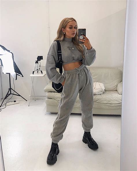 Amy Shaw Amyfuchsia Instagram Photos And Videos Lounge Wear