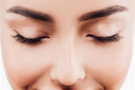 Narcissists ‘seek To Maintain Thick And Well Groomed Eyebrows Study